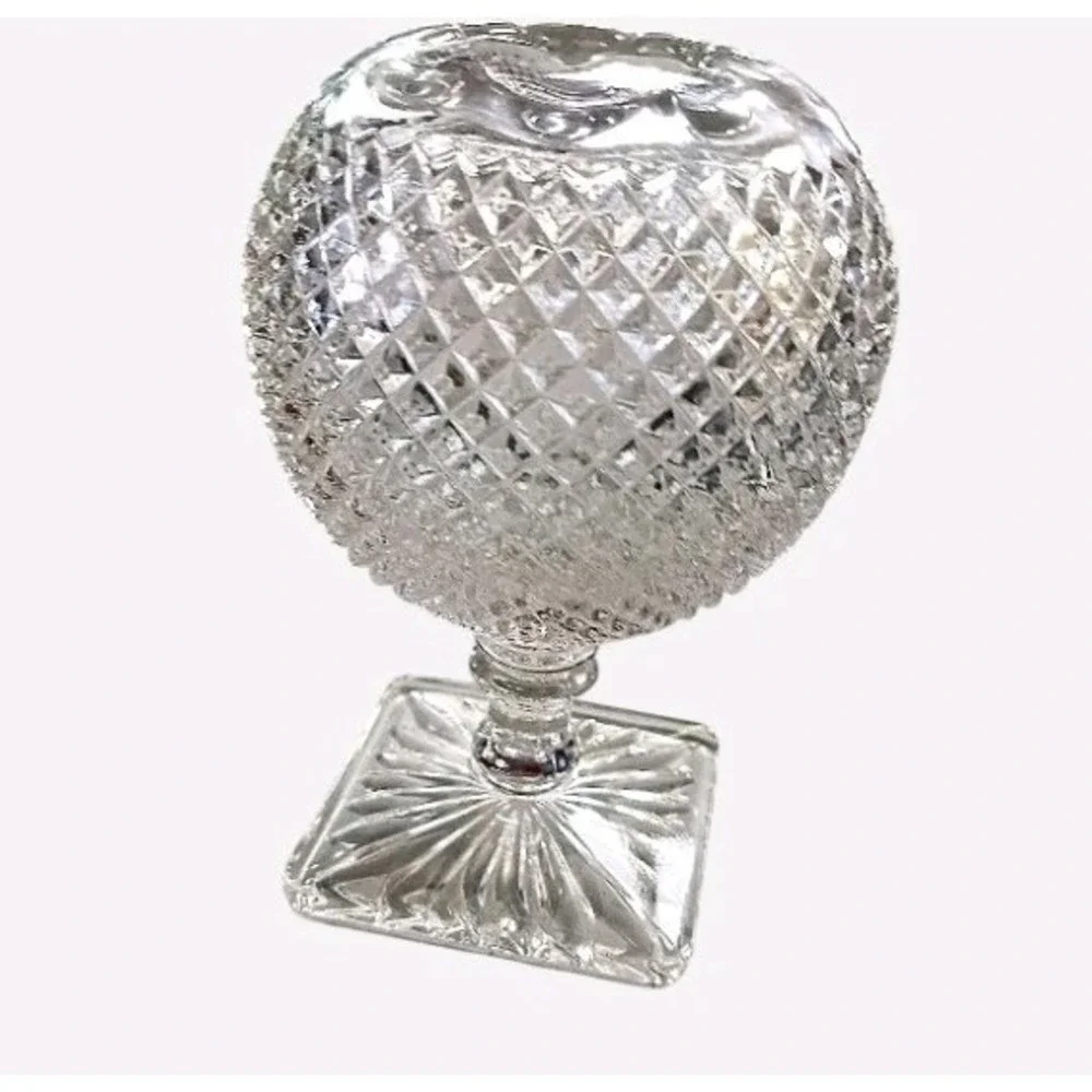 The Antique Westmoreland Glass Ivy Round Ball Diamond Cut Art Glassware